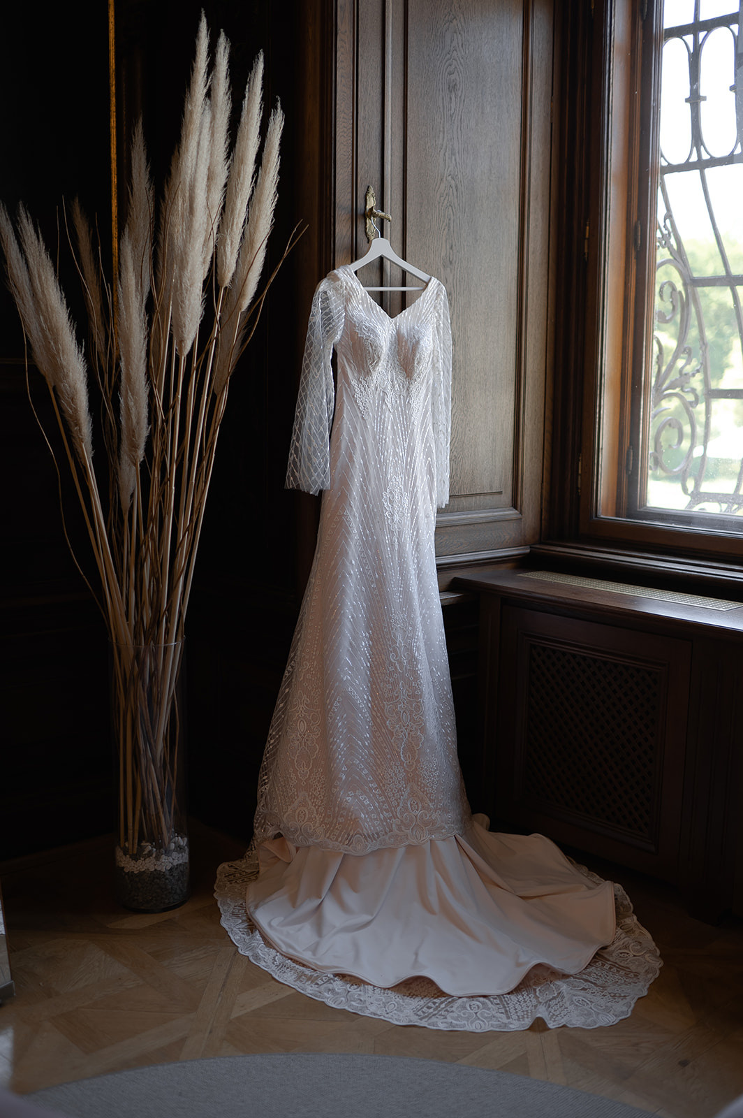 Austria wedding at Schloss Eckartsau. Photography and film. Wedding photographer and videographer based in Timisoara, Romania