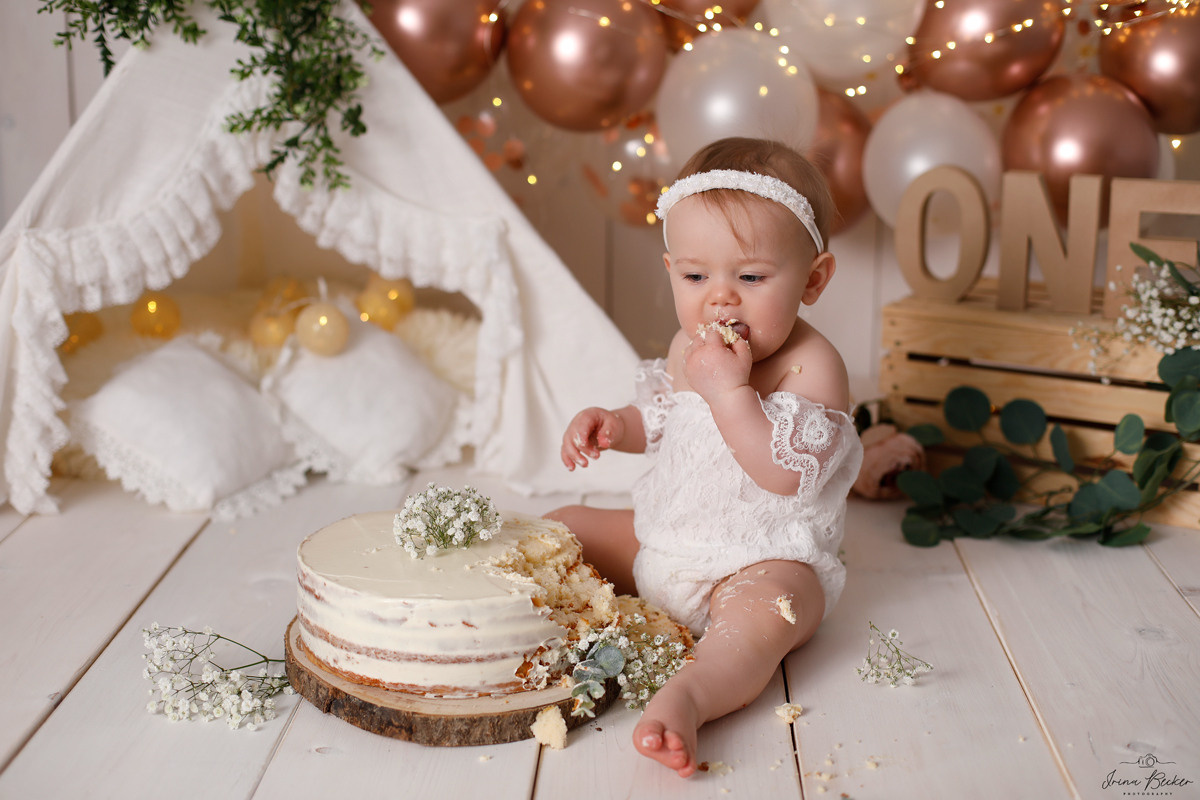 Cake-Smash Ulm, Cake-Smash Stuttgart, Cake-Smash Metzingen, Cake-Smash, Neu-Ulm, Cake-Smash Göppingen, Erste Torte, Erste Geburtstag, Baby Shooting, Babyfotografie Ulm, Geburtstags Torte, 1 jähr shooting, Erste Torte Ulm, Erste Torte Stuttgart, Erste Torte Metzingen, Erste Torte Neu-Ulm, Babyfotografie Neu-Ulm, Babyfotografie Stuttgart, Babyfotografie Reutlingen, Babyfotografie Memmingen, Babyfotografie Günzburg, Babyfotografie Ravensburg, Babyfotografie Bodensee, Babyfotografie Tübingen, Babyfotografie Sigmaringen