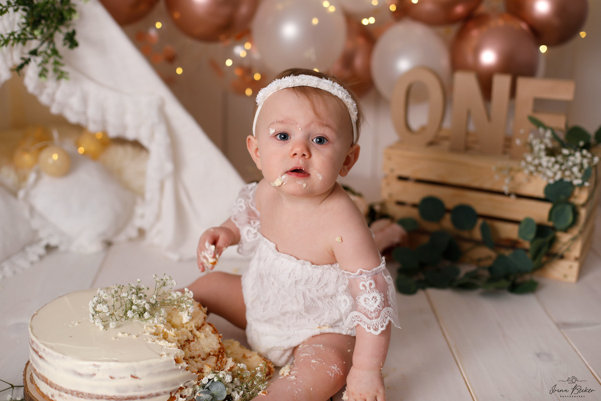 Cake-Smash Ulm, Cake-Smash Stuttgart, Cake-Smash Metzingen, Cake-Smash, Neu-Ulm, Cake-Smash Göppingen, Erste Torte, Erste Geburtstag, Baby Shooting, Babyfotografie Ulm, Geburtstags Torte, 1 jähr shooting, Erste Torte Ulm, Erste Torte Stuttgart, Erste Torte Metzingen, Erste Torte Neu-Ulm, Babyfotografie Neu-Ulm, Babyfotografie Stuttgart, Babyfotografie Reutlingen, Babyfotografie Memmingen, Babyfotografie Günzburg, Babyfotografie Ravensburg, Babyfotografie Bodensee, Babyfotografie Tübingen, Babyfotografie Sigmaringen