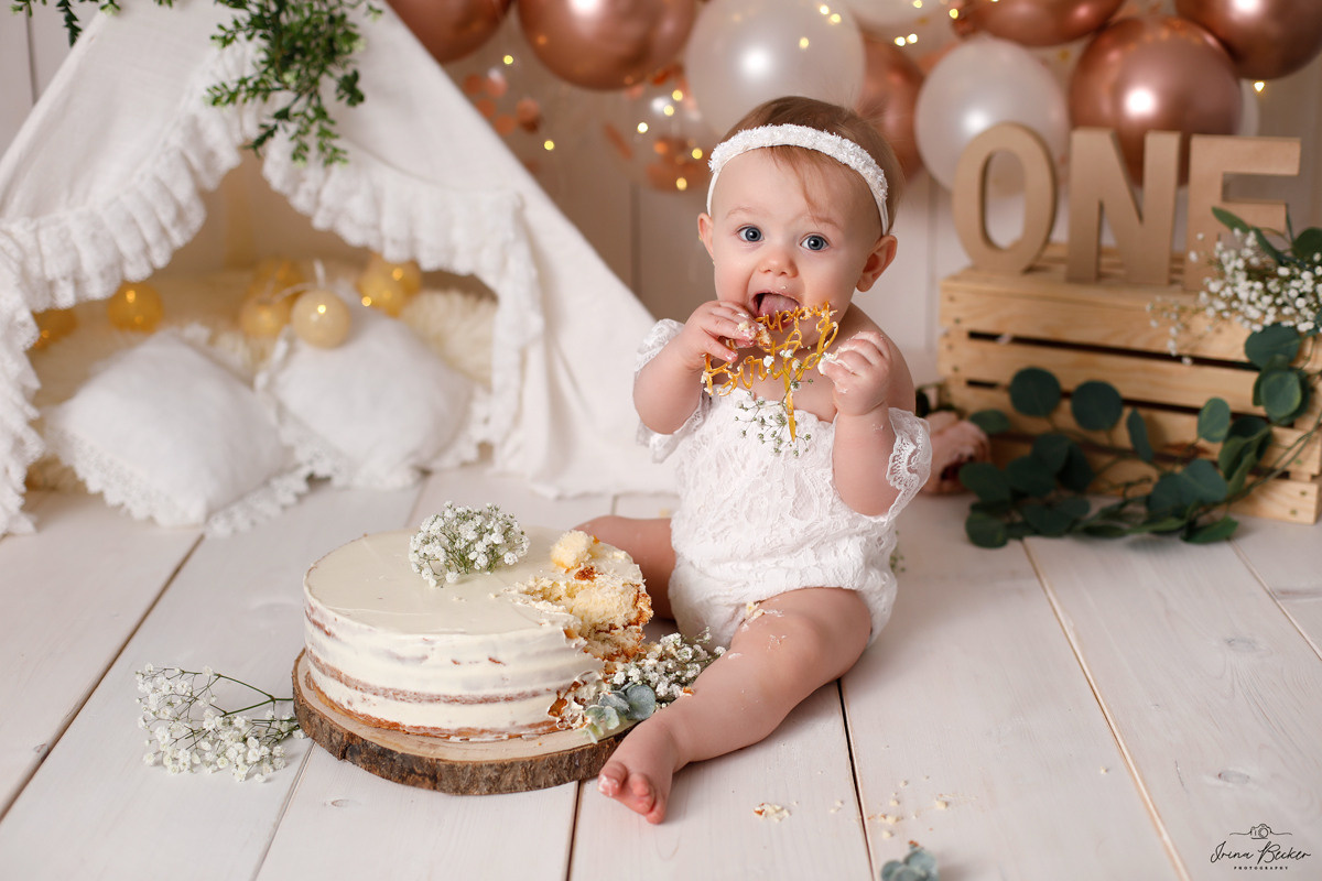 Cake-Smash Ulm, Cake-Smash Stuttgart, Cake-Smash Metzingen, Cake-Smash, Neu-Ulm, Cake-Smash Göppingen, Erste Torte, Erste Geburtstag, Baby Shooting, Babyfotografie Ulm, Geburtstags Torte, 1 jähr shooting, Erste Torte Ulm, Erste Torte Stuttgart, Erste Torte Metzingen, Erste Torte Neu-Ulm, Babyfotografie Neu-Ulm, Babyfotografie Stuttgart, Babyfotografie Reutlingen, Babyfotografie Memmingen, Babyfotografie Günzburg, Babyfotografie Ravensburg, Babyfotografie Bodensee, Babyfotografie Tübingen, Babyfotografie Sigmaringen