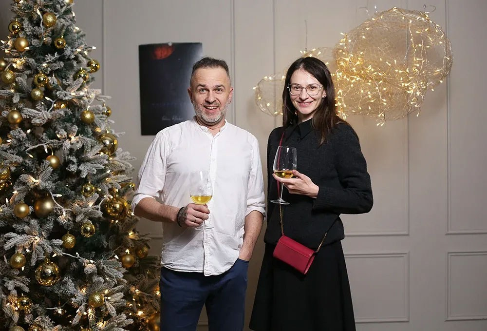 Открытие выставки Романа Рыбалёва «Календарь 2022». Școala de fotografie lui Roman Ribaliov. Orașul Chișinău, Moldova