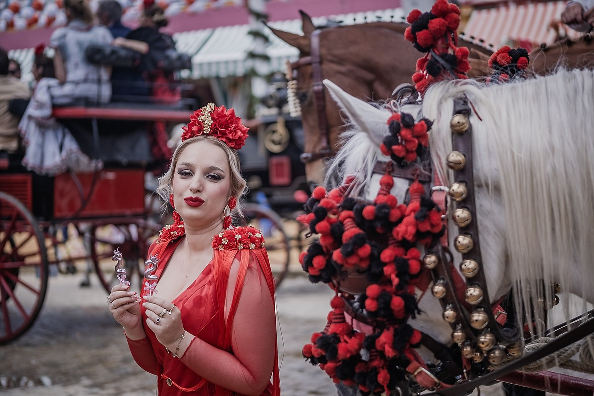 Feria de Abril 2025: un universo de luz, arte y raíces