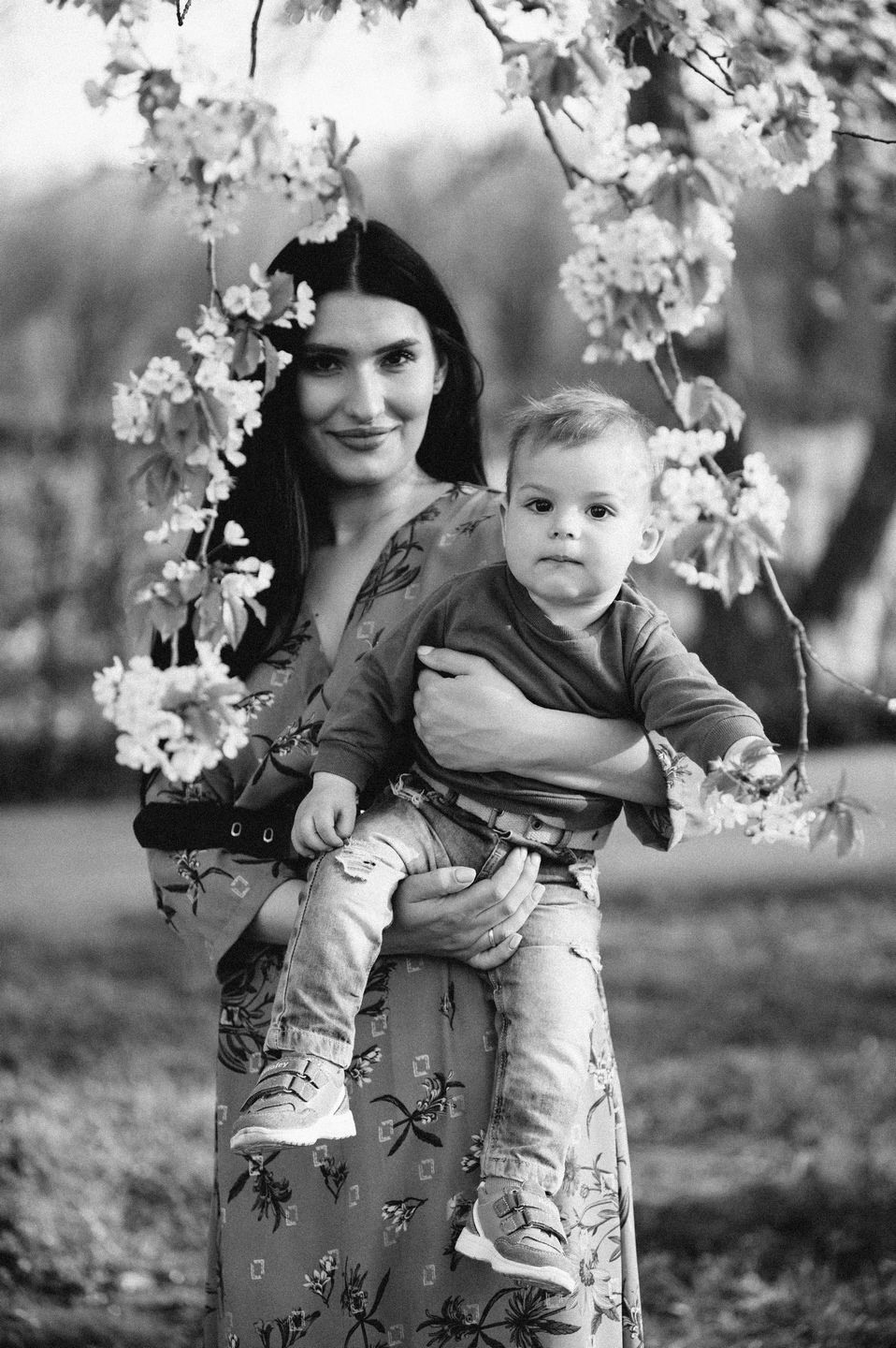 Весенняя Фотосессия Илюши в Тюльпанах. Семейный фотограф в Кишинёве THOMAS SHTIFT