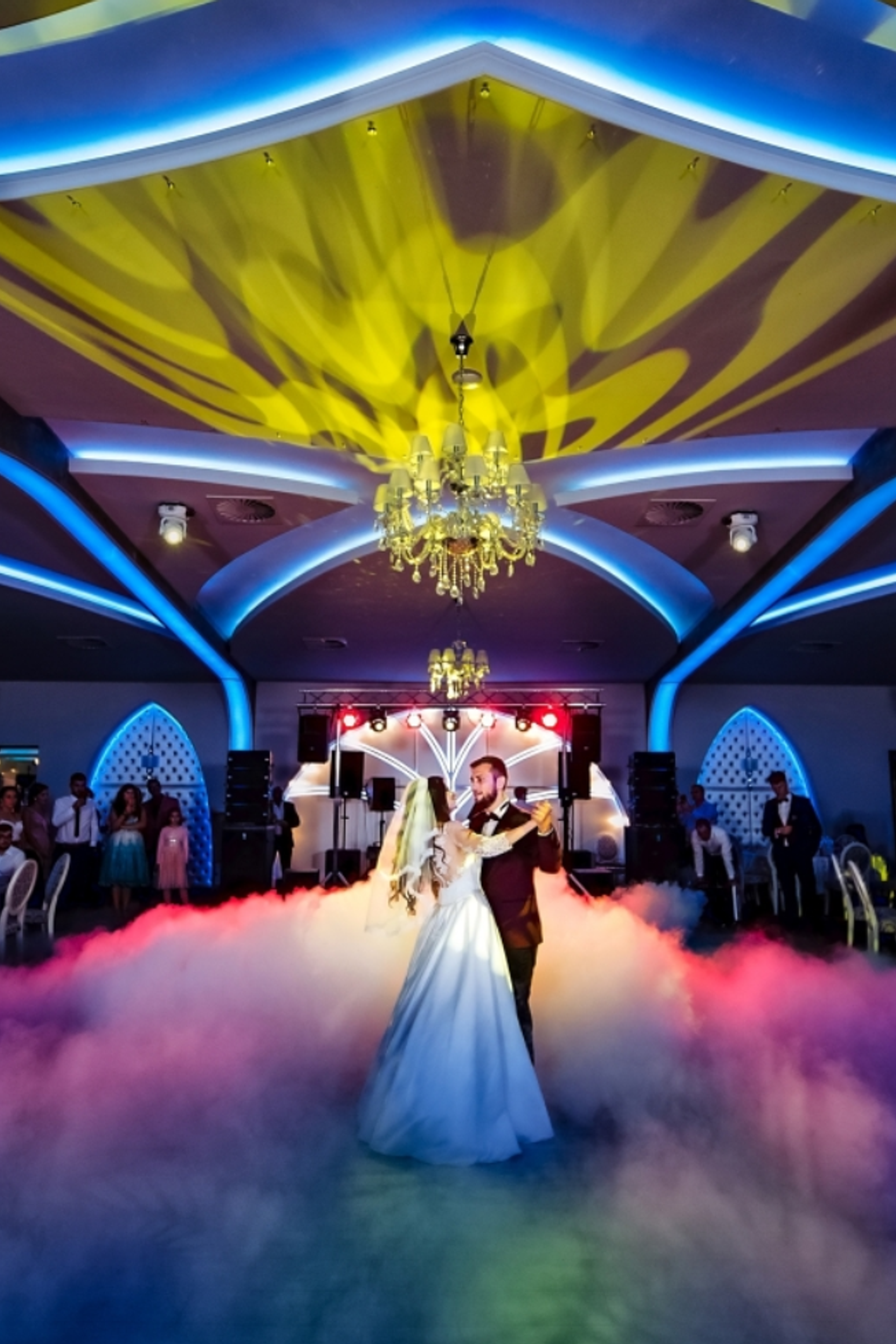 Cum sa te simti confortabil in fata aparatului de fotografiat. Mădălin Ciortea - fotograf de nuntă și de familie | Dream Art Events