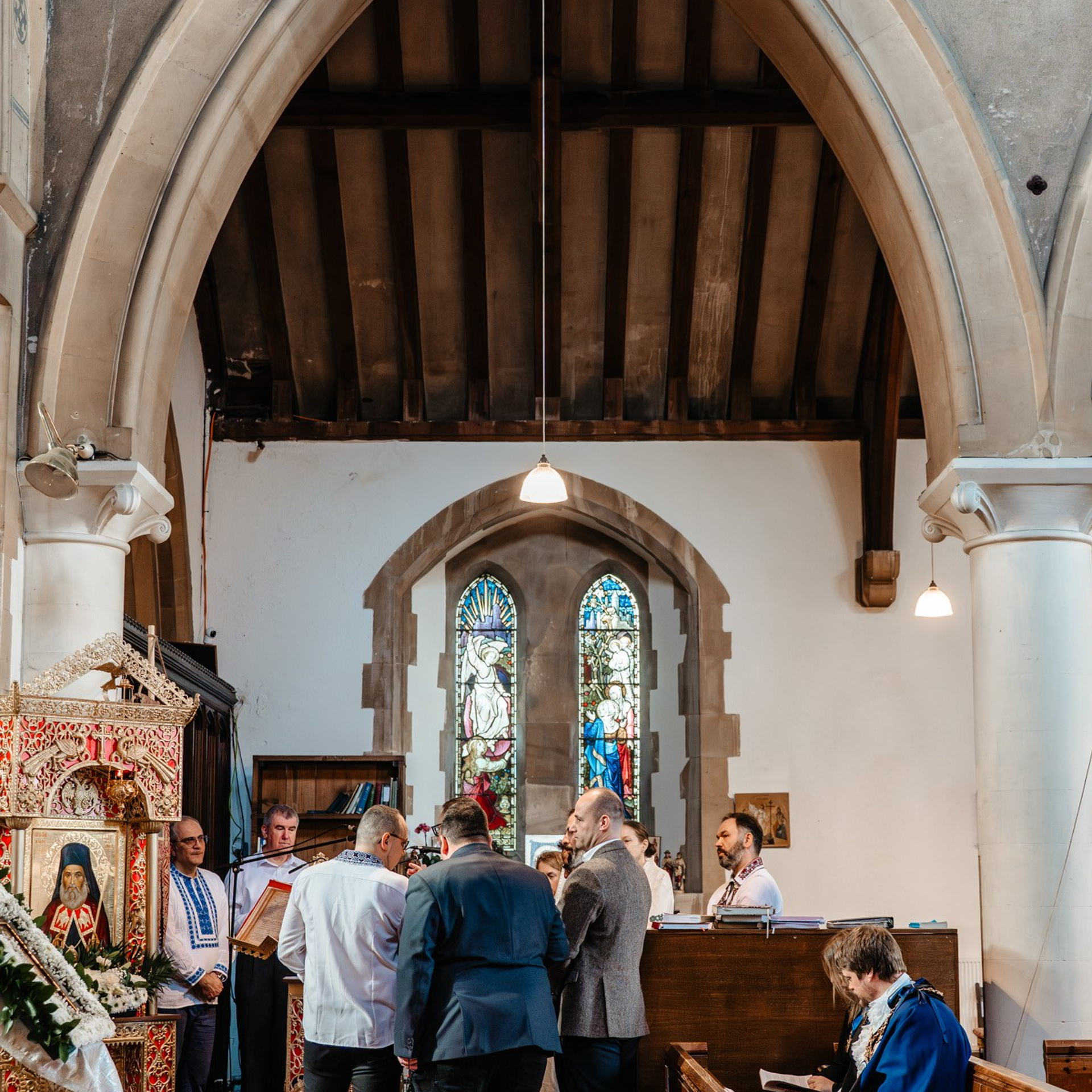 Sambata lui Lazar si Hramul la Biserica Romaneasca din Southampton — Slujba arhiereasca oficiata de PS Parinte Atanasie. TANTAN IONUT FOTO & FILM