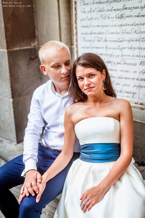 Elegante paseo fotográfico de boda. Fotógrafo en Barcelona Maslik Yulia