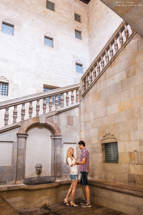 Romantic photo session in Barcelona. Photographer in Barcelona Spain Maslik Yulia