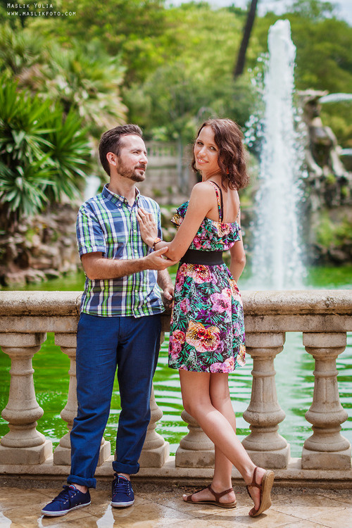 Fun photo shoot in Barcelona. Photographer in Barcelona Spain Maslik Yulia