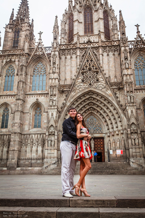 Photoshoot in Barcelona on the most popular route. Photographer in Barcelona Spain Maslik Yulia