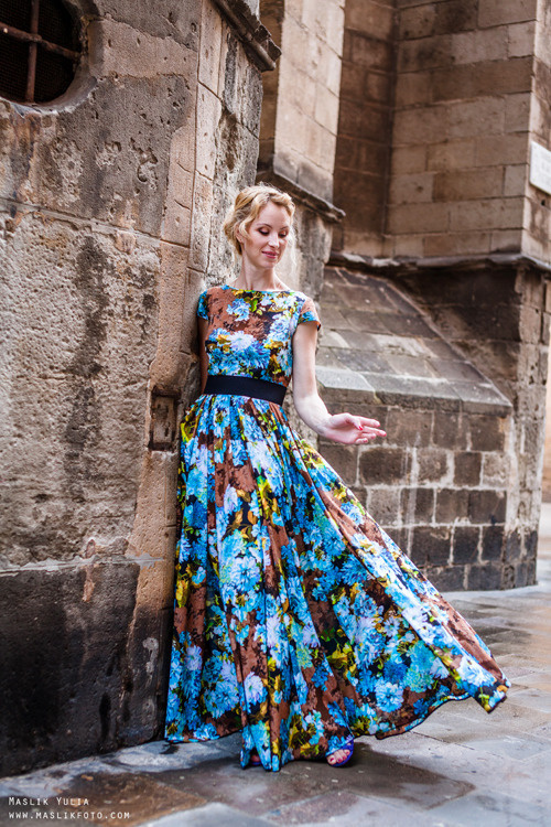 Sesión de fotos familiares en un viaje a Barcelona. Fotógrafo en Barcelona Maslik Yulia