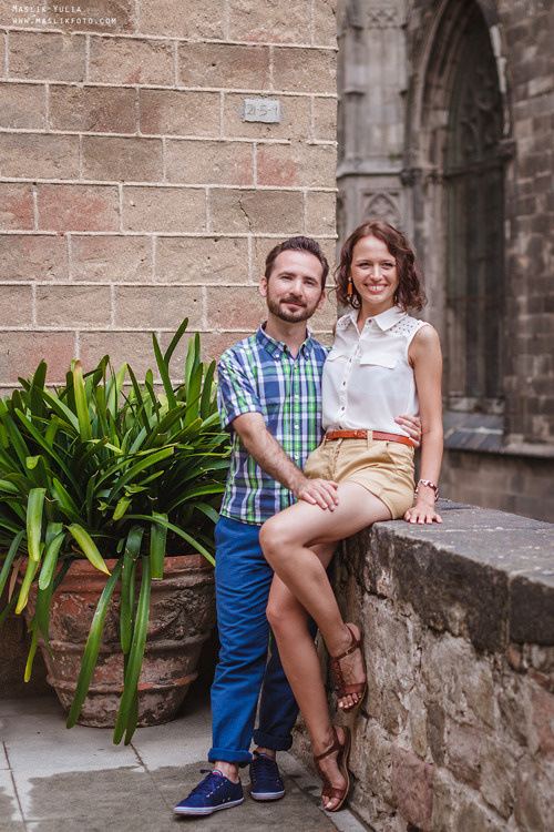 Fun photo shoot in Barcelona. Photographer in Barcelona Spain Maslik Yulia