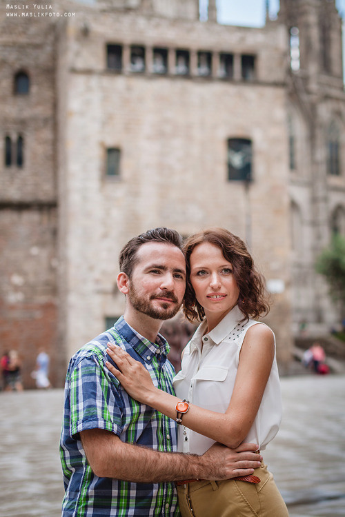 Fun photo shoot in Barcelona. Photographer in Barcelona Spain Maslik Yulia