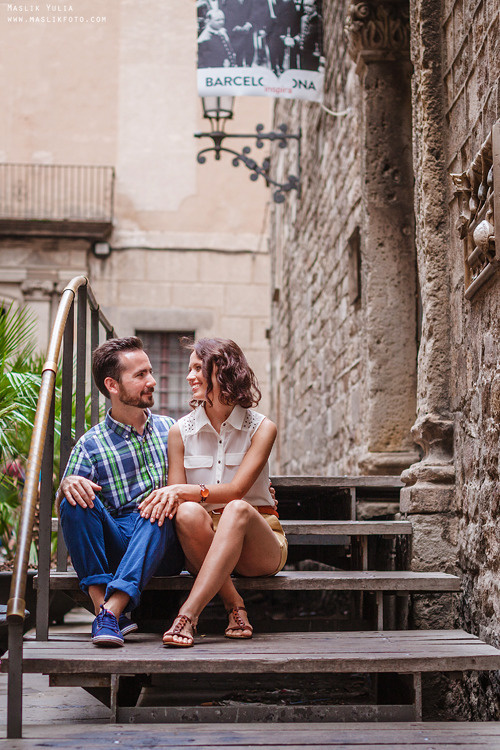 Fun photo shoot in Barcelona. Photographer in Barcelona Spain Maslik Yulia