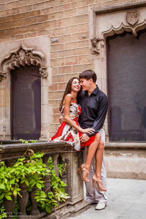 Photoshoot in Barcelona on the most popular route. Photographer in Barcelona Spain Maslik Yulia