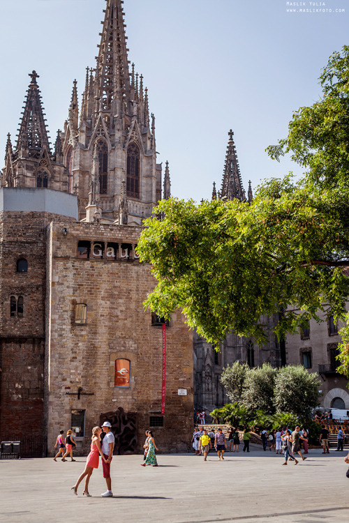 Colorida sesión de fotos en Barcelona. Fotógrafo en Barcelona Maslik Yulia