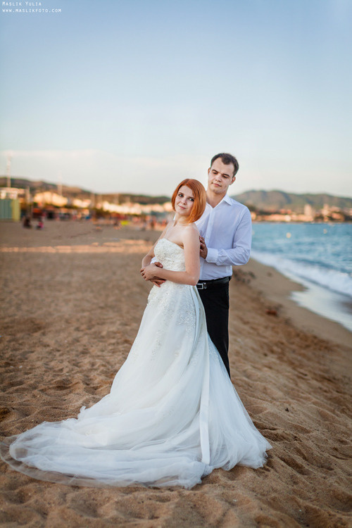 Soleada sesión de fotos en Barcelona. Fotógrafo en Barcelona Maslik Yulia