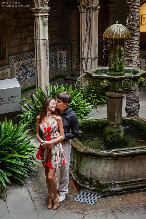 Photoshoot in Barcelona on the most popular route. Photographer in Barcelona Spain Maslik Yulia