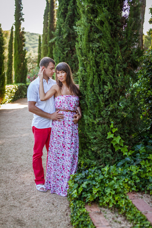 Incredible photo shoot in the Gardens of Saint Clotilde on the Costa B. Photographer in Barcelona Spain Maslik Yulia