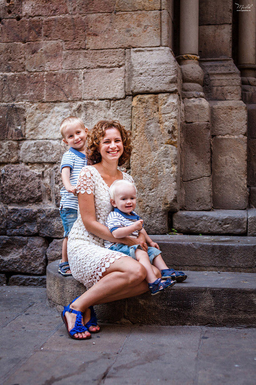 Rodzinna sesja zdjęciowa w Barcelonie. Fotograf w Barcelonie Hiszpanii Maslik Yulia