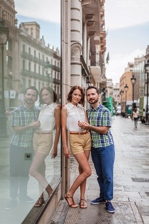 Fun photo shoot in Barcelona. Photographer in Barcelona Spain Maslik Yulia