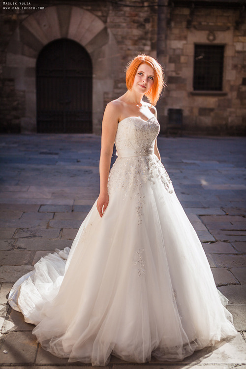 Soleada sesión de fotos en Barcelona. Fotógrafo en Barcelona Maslik Yulia