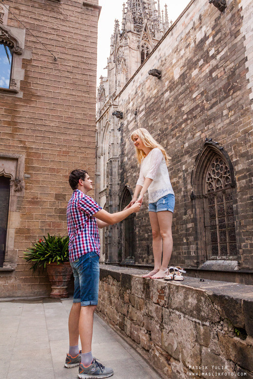 Romantic photo session in Barcelona. Photographer in Barcelona Spain Maslik Yulia