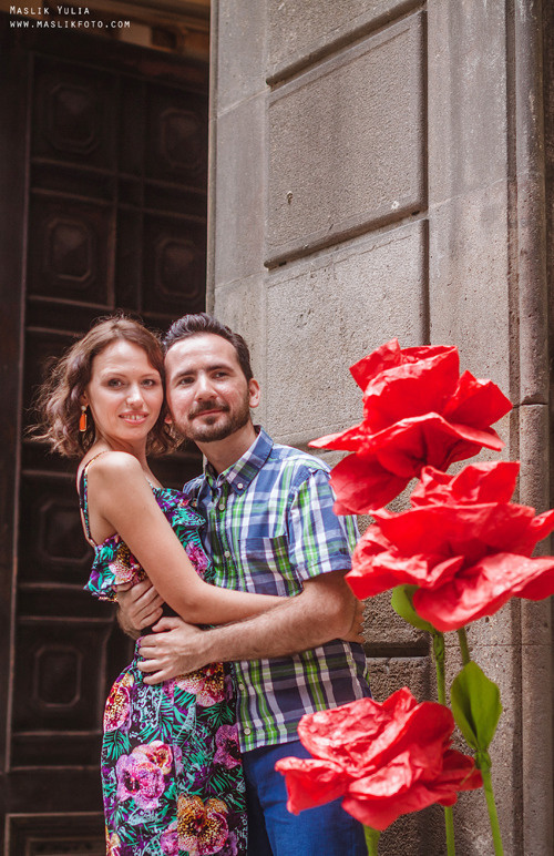 Fun photo shoot in Barcelona. Photographer in Barcelona Spain Maslik Yulia