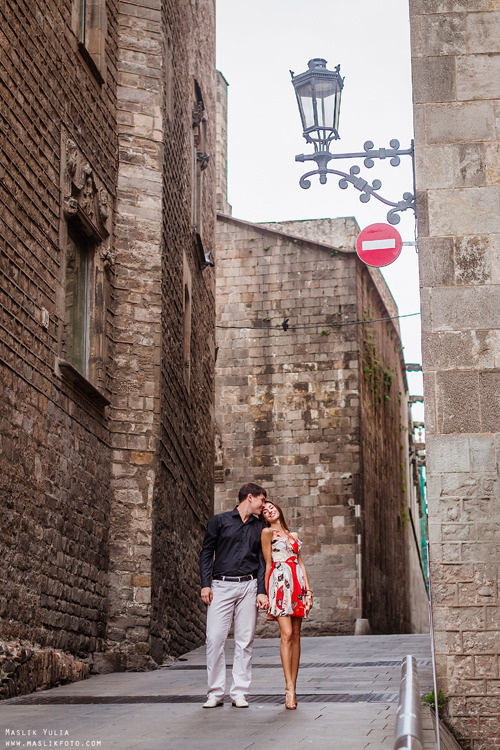 Photoshoot in Barcelona on the most popular route. Photographer in Barcelona Spain Maslik Yulia