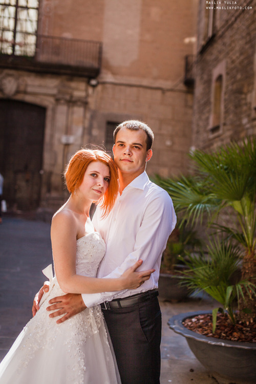 Soleada sesión de fotos en Barcelona. Fotógrafo en Barcelona Maslik Yulia