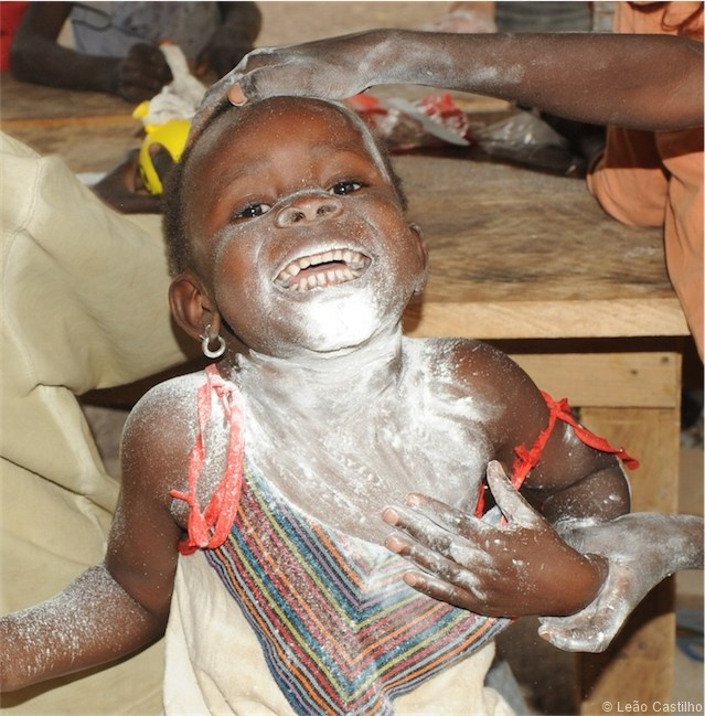 Photos of volunteer work in Congo. Simbahalu