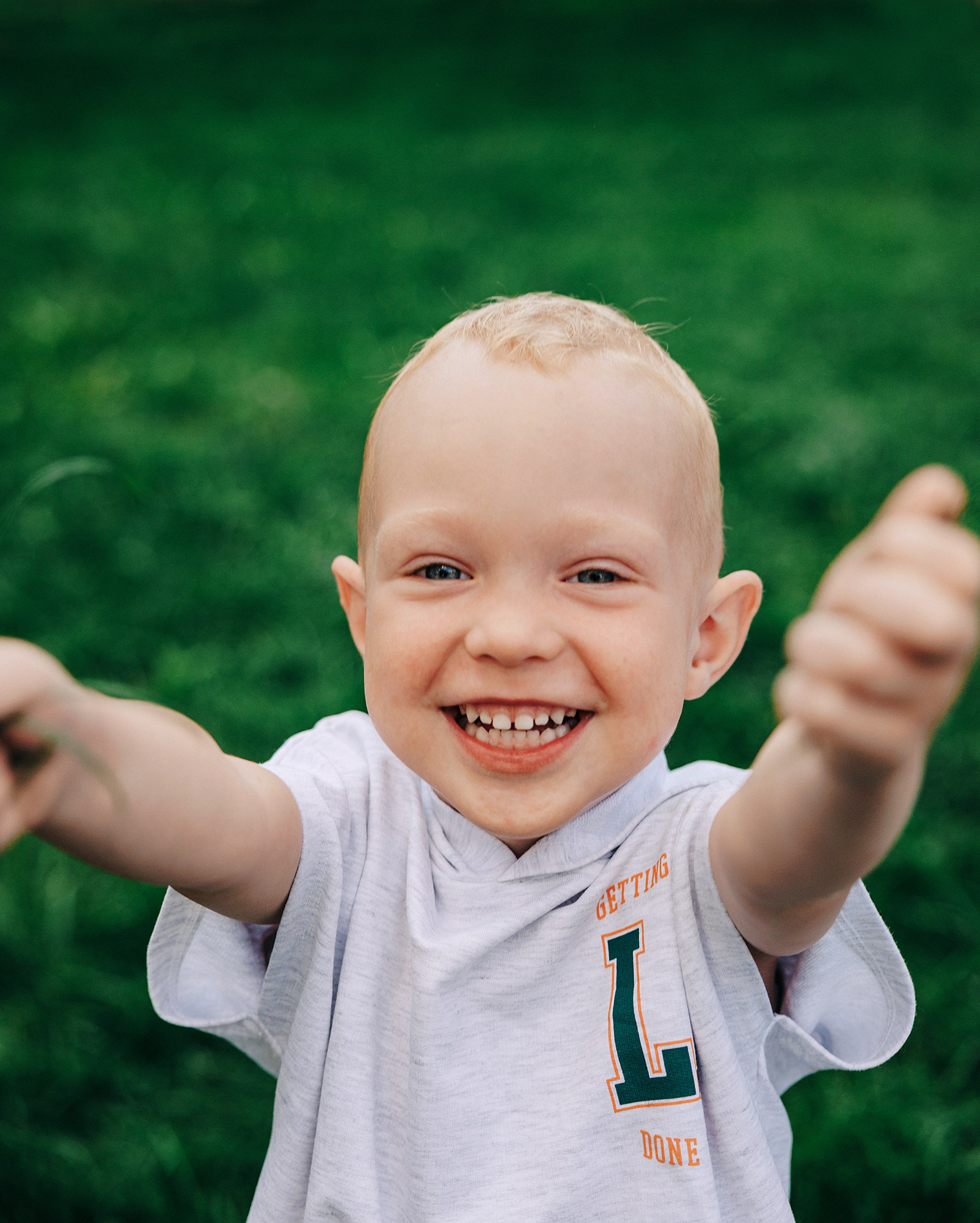 Таня, Андрей и Паша на прогулке. Family and wedding photographer in Prague Natalia Fedori