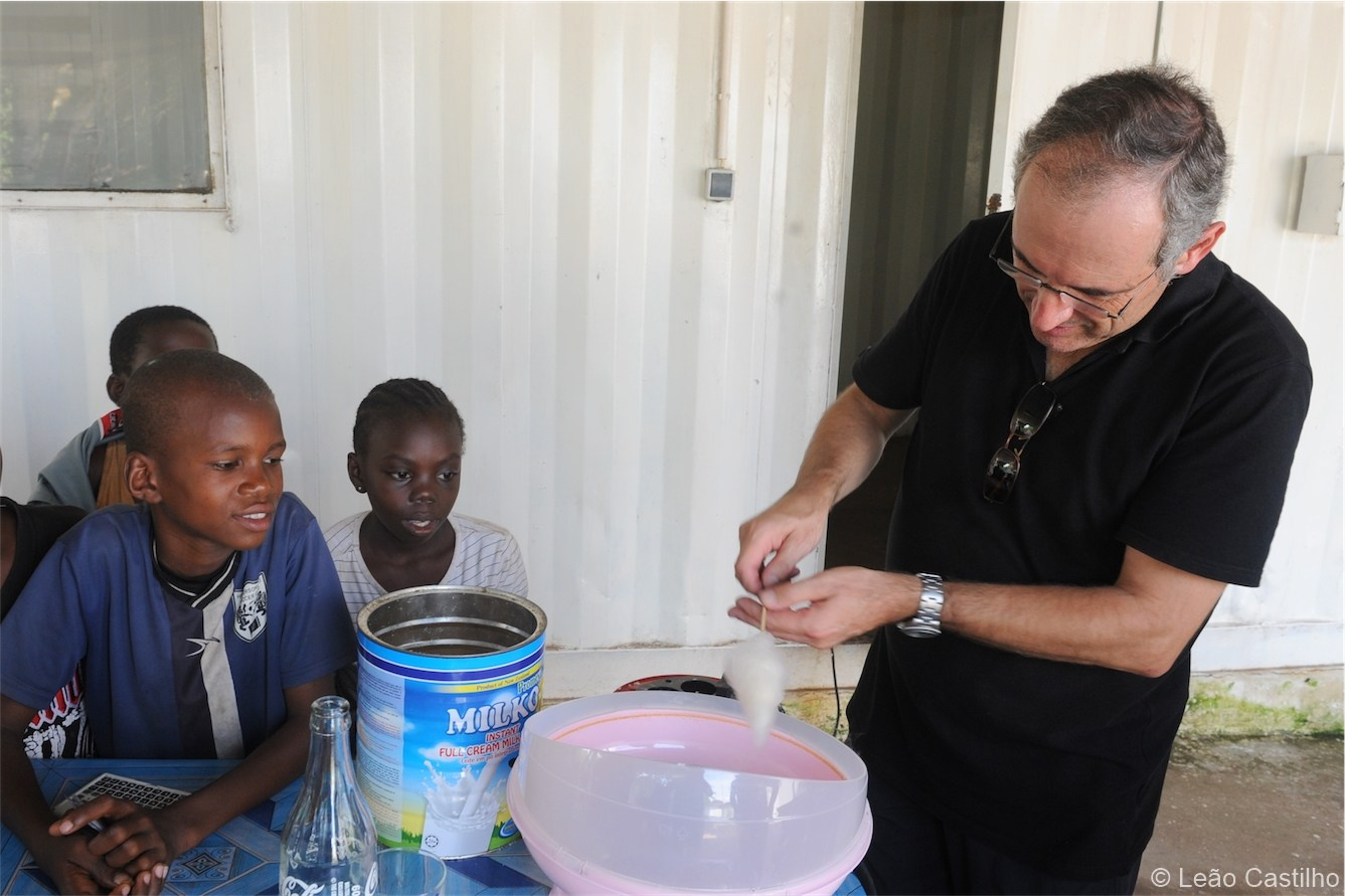 Photos of volunteer work in Congo. Simbahalu