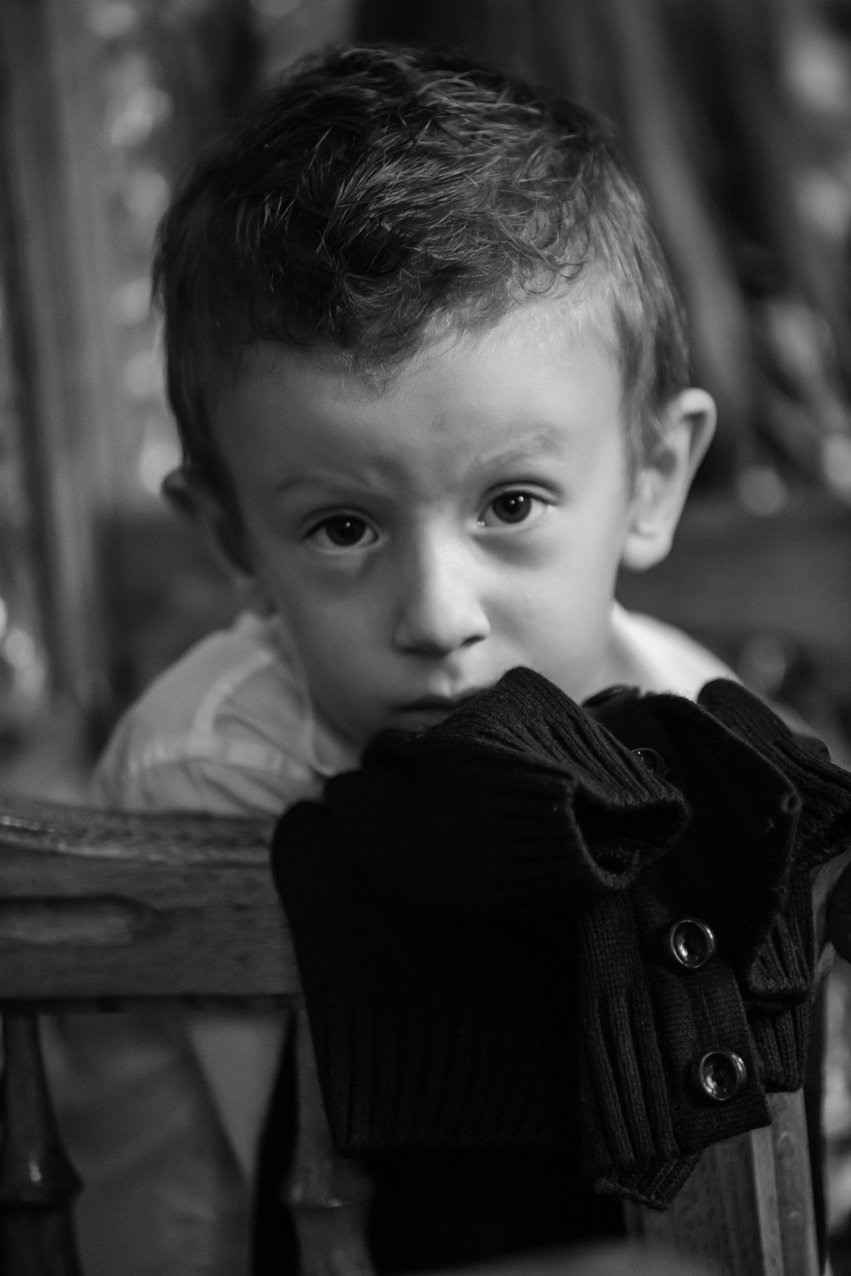 fotograf botez , fotografie botez Botoșani, fotograf Alin Chirilă, amintiri botez, fotografii botez, botez Miruna Parascheva, fotograf copii, fotografie botez în Botoșani-alt="botez , fotografie botez Alin Chirilă, amintiri botez, fotografii emoționante botez Botoșani"-- fotografii-botez-bebelus- amintiri-botez-micuț- moment-sfânt-crestinare- fotografie-emotionanta-botez- detalii-botez-bebelusi- parinti-fericiti-la-botez- fotograf-botez-profesionist- botez-in-biserica-ortodoxa- micuț-botezat-cu-emoție- zâmbete-și-lacrimi-la-botez- bebeluș-la-cristelniță- decor-botez-colorat- botez-cu-dragoste-și-credință- emotie-pura-la-botez- fotograf-botez-botosani- botez-iasi-suceava-fotograf- amintiri-nepretuite-botez-- Preotul ținându-l pe micuțul Mathias Gabriel la botez, în biserica Înălțarea Domnului, Copălău - Detalii de la botezul lui Mathias – lumânare, trusou și icoană - Familia lui Mathias Gabriel alături de micuț, în ziua botezului - Portret emoționant cu mama și bebelușul în brațe, în biserică,fotograf profesionist evenimente Botoșani, Iași, Suceava, Fălticeni, Bacău, Pașcani, Roman - AlinoFotoStudio by Alin Chirilă - servicii foto nuntă, botez, cununie, ședințe foto creative, albume personalizate, fotografii emoționante și calitative pentru cele mai importante momente din viață,fotograf nuntă Botoșani Alin Chirilă, ședință foto botez Iași - AlinoFotoStudio, servicii fotograf profesionist evenimente Suceava, fotograf cununie civilă Fălticeni - Alin Chirilă, album foto nuntă personalizat Bacău.“Bebeluș botezat în biserică, ținut în brațe de nași” • “Detaliu cu lumânarea de botez decorată cu flori albe” • “Părinți emoționați alături de copilul lor la ceremonia de botez” • “Masa festivă de botez cu decor tematic și tort personalizat” • “Momentul în care preotul toarnă apă sfințită pe fruntea bebelușului” “Bebeluș în rochie albă de botez, zâmbind în brațele mamei” • “Detaliu cu cruciulița de botez așezată pe o pernă de satin” • “Părinți și nași aprinzând lumânările în timpul ceremoniei de botez” • “Tort de botez decorat cu figurine tematice și numele copilului” • “Copil botezat dormind liniștit în pătuțul decorat festiv” • “Momentul în care preotul binecuvântează copilul în fața altarului” • “Invitați adunându-se în jurul mesei festive la petrecerea de botez” • “Bebeluș ținând în mână o jucărie personalizată primită la botez” • “Familie fericită pozând împreună după ceremonia de botez” • “Decor tematic cu baloane și flori la locația petrecerii de botez” fotograf Botoșani fotograf evenimente fotograf botez Alin Chirila fotograf alinofotostudio.fotograf botez Amelis Maria, fotografie botez Botoșani, fotograf Alin Chirilă, amintiri botez, fotografii botez, botez Amelis Maria, fotograf copii, fotografie botez în Botoșani,