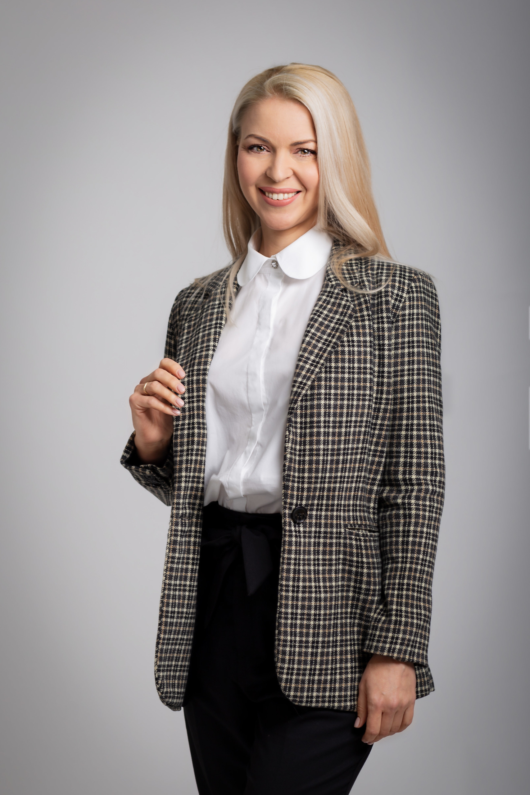 Алексей и Анна. Фотограф Бургас. Фотосесии в студио и на открито, портрети, заснемане