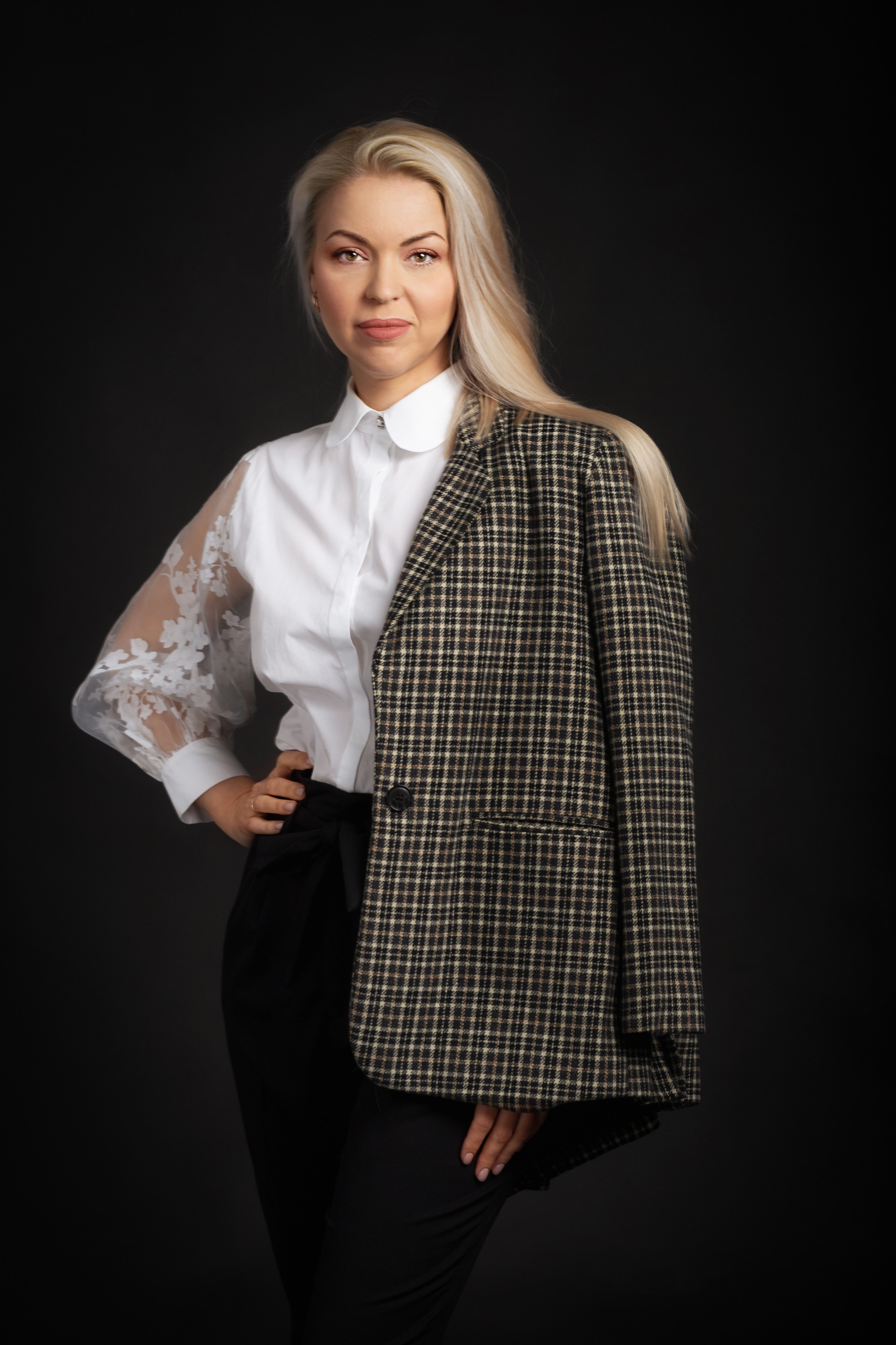 Алексей и Анна. Фотограф Бургас. Фотосесии в студио и на открито, портрети, заснемане