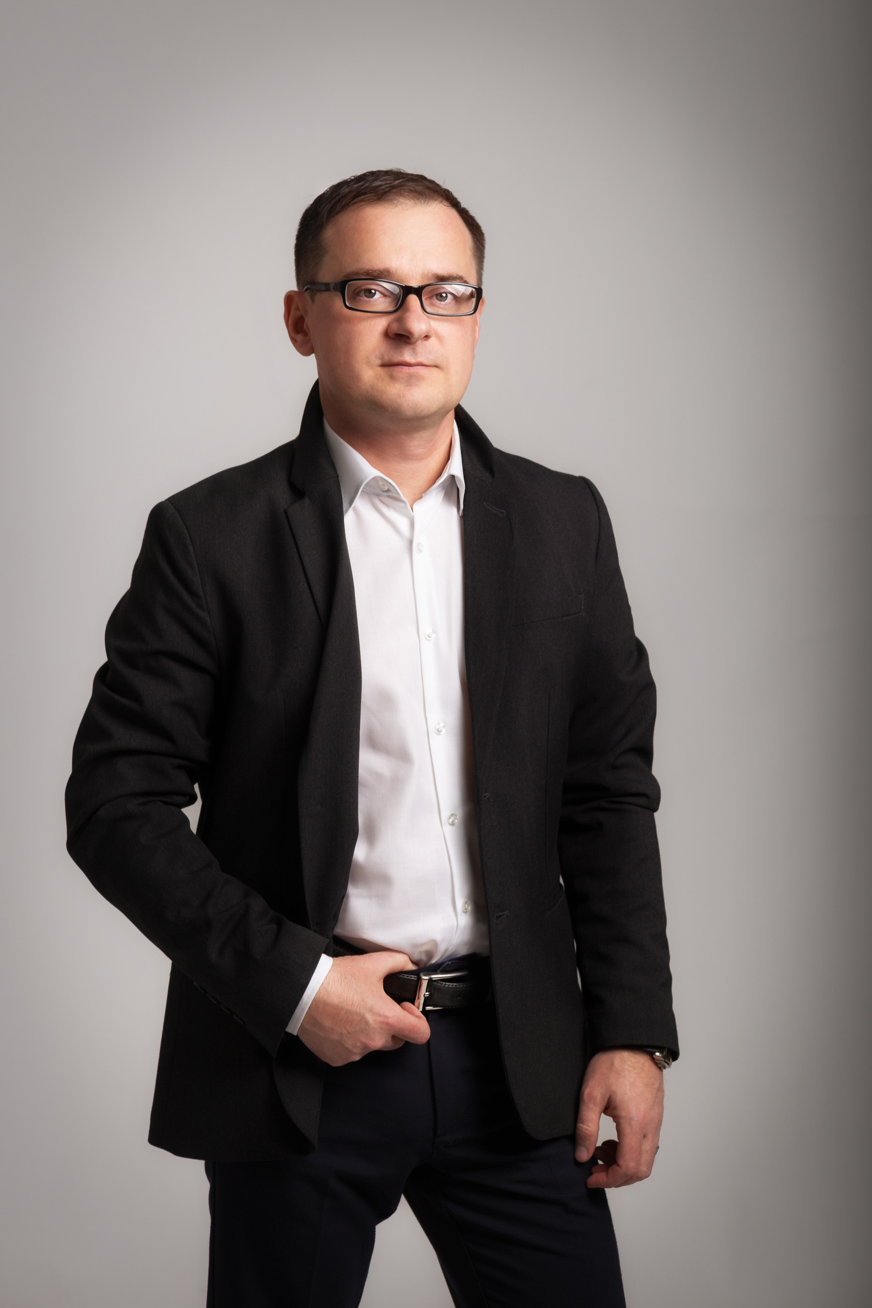 Алексей и Анна. Фотограф Бургас. Фотосесии в студио и на открито, портрети, заснемане