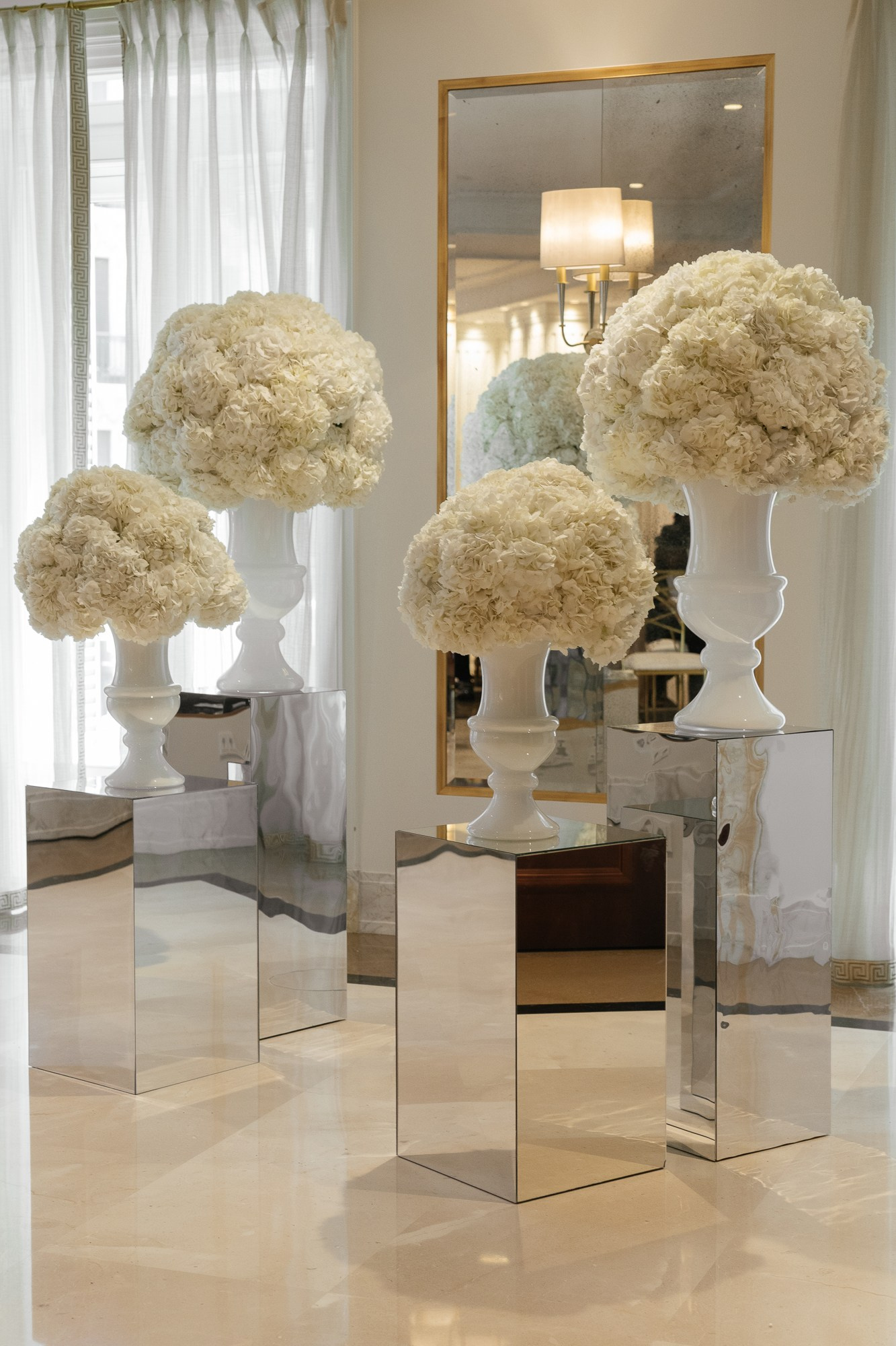 Wedding in famous Four Seasons Hotel, Madrid. Wedding photographer videographer Spain