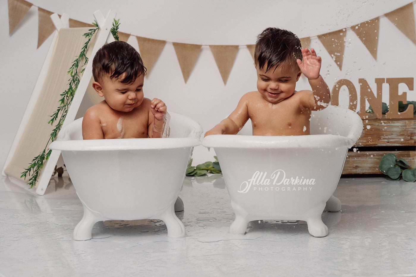 Cake smash session price guide. Newborn and family photographer. Hills District. Sydney