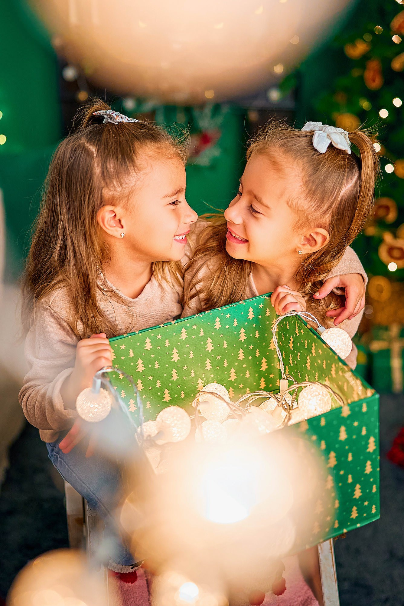 Sesión de fotos Navidad Tenerife. Fotógrafos en Tenerife dedicados a la fotografía de bebes, niños y familia