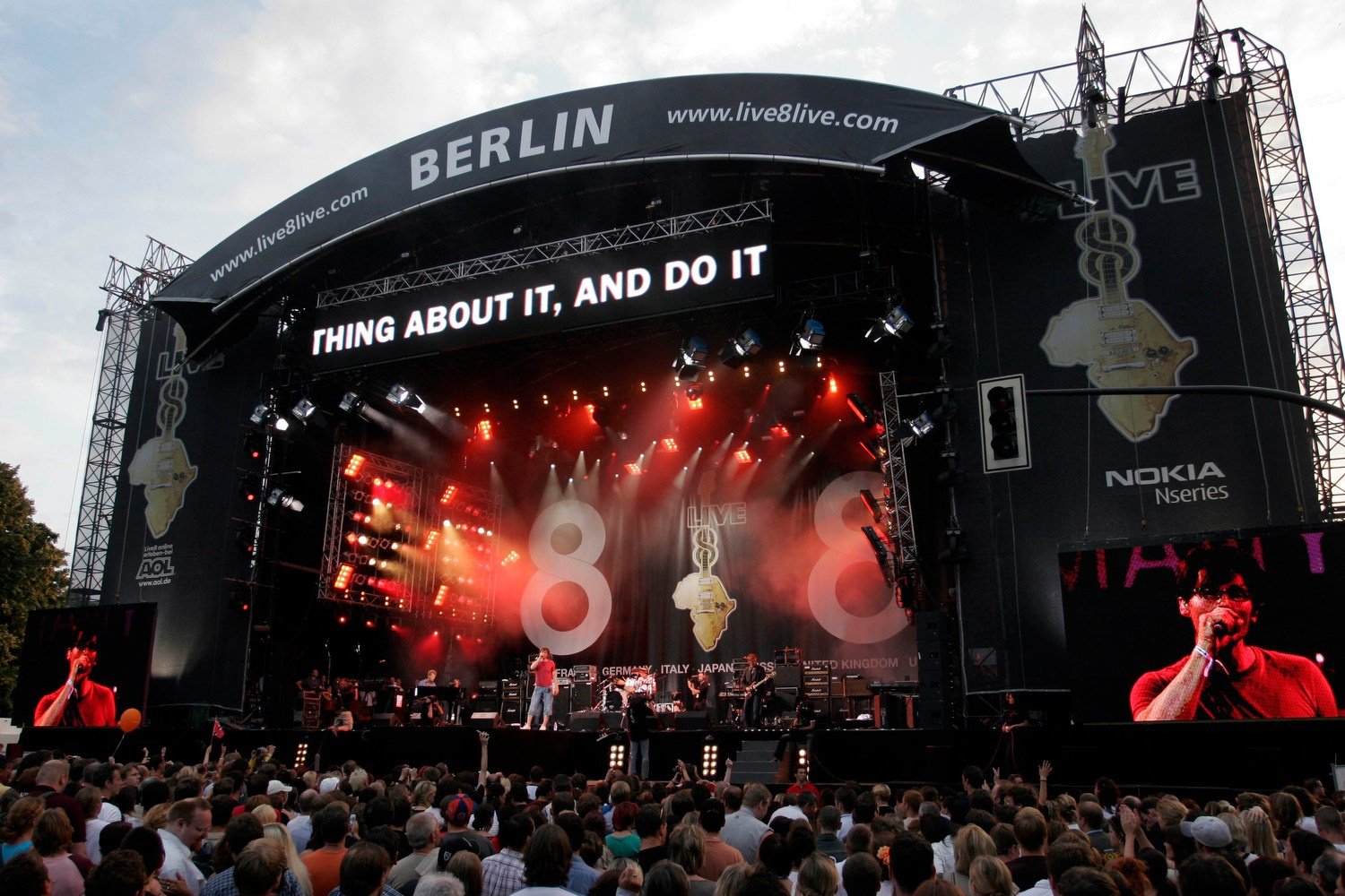 The Live 8 Berlin concert on July 2, 2005, unfolded at the iconic Siegessäule in Tiergarten park, drawing 10,000 dedicated fans to fight global poverty.