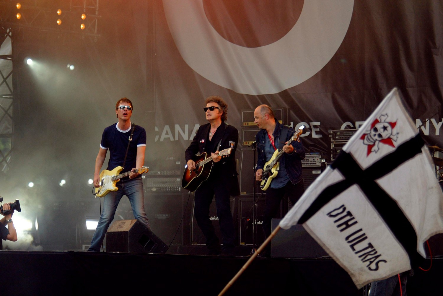 The German band BAP performs.