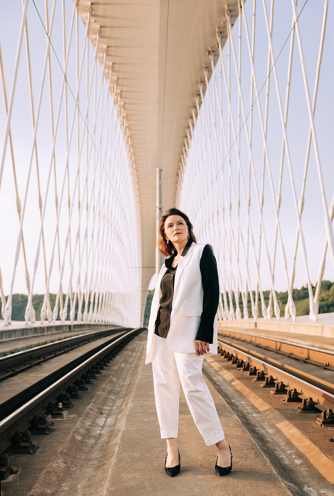 Elena in Troja bridge. Rodinný a svatební fotograf v Praze