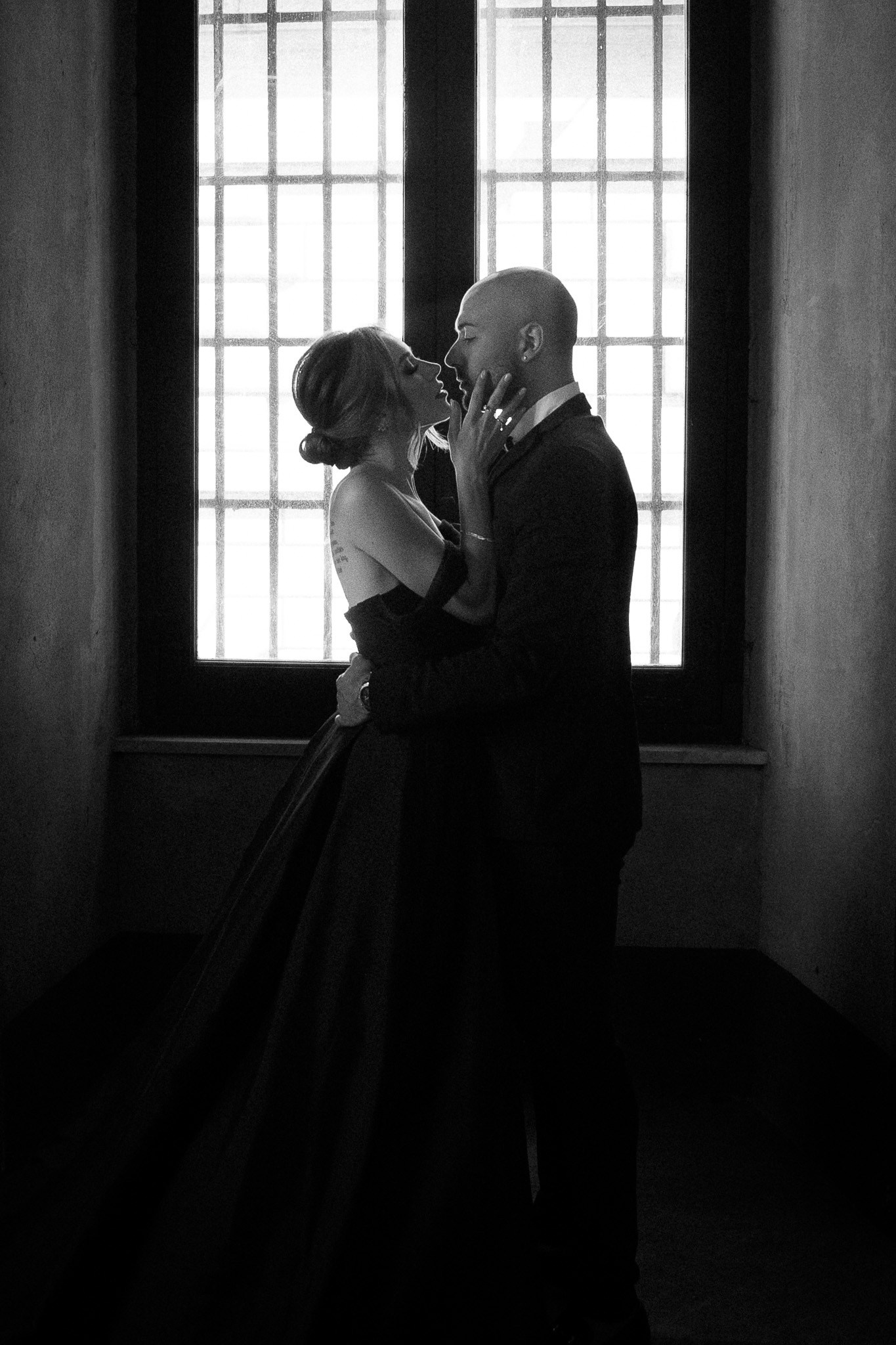 Love, Duvets, and the Eternal City: A Dreamy Elopement in Rome. Elizaveta Razumova: Cinematic Photography for Love, Weddings, Portraits & Brands