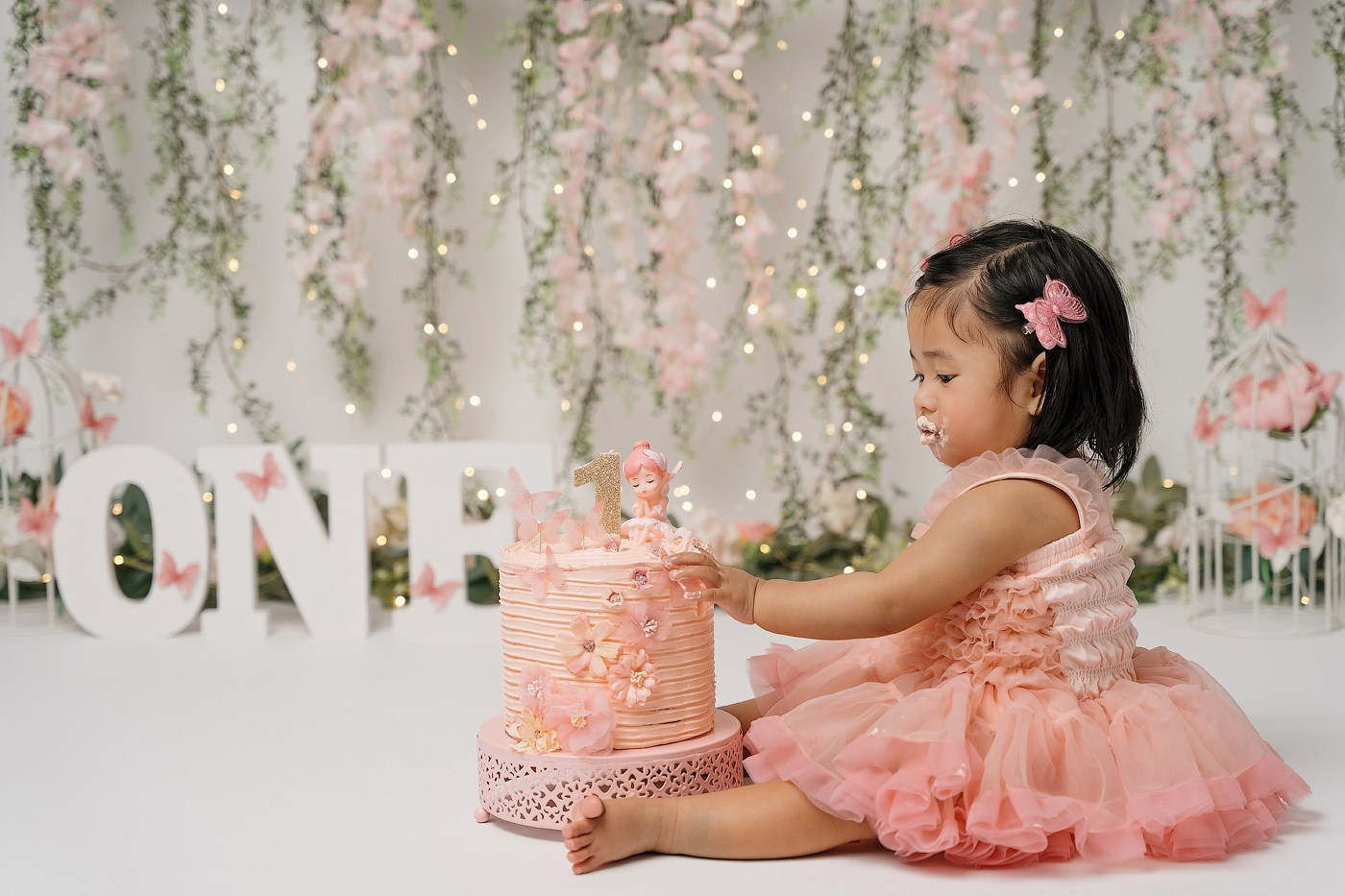 Cake smash session price guide. Newborn and family photographer. Hills District. Sydney