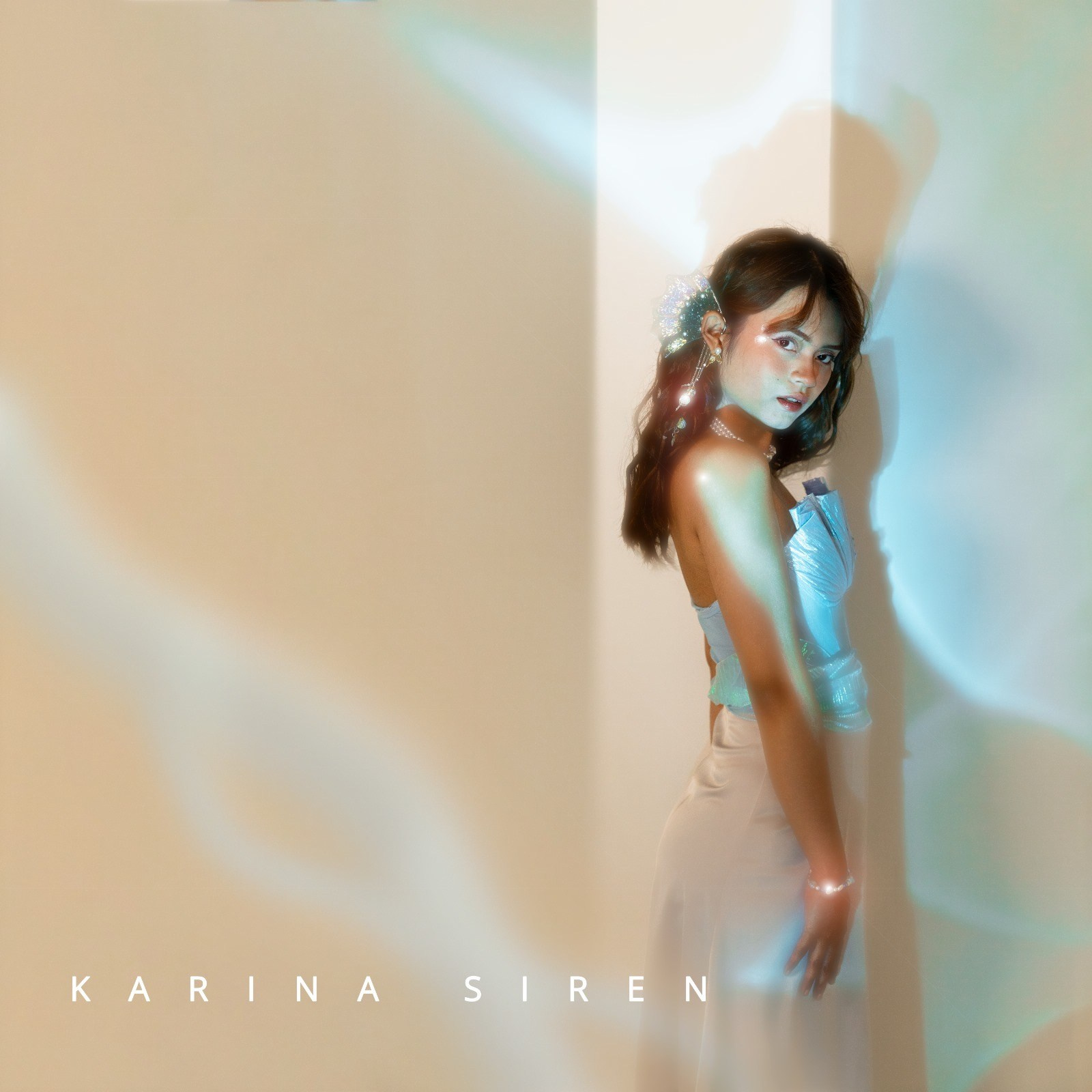 Professioneller Studiofotograf in München – Fotos, Content Creation, Shooting für jeden Anlass. Fotostudio Aesthetic Space in München. Fotostudio mieten ab 1 Stunde