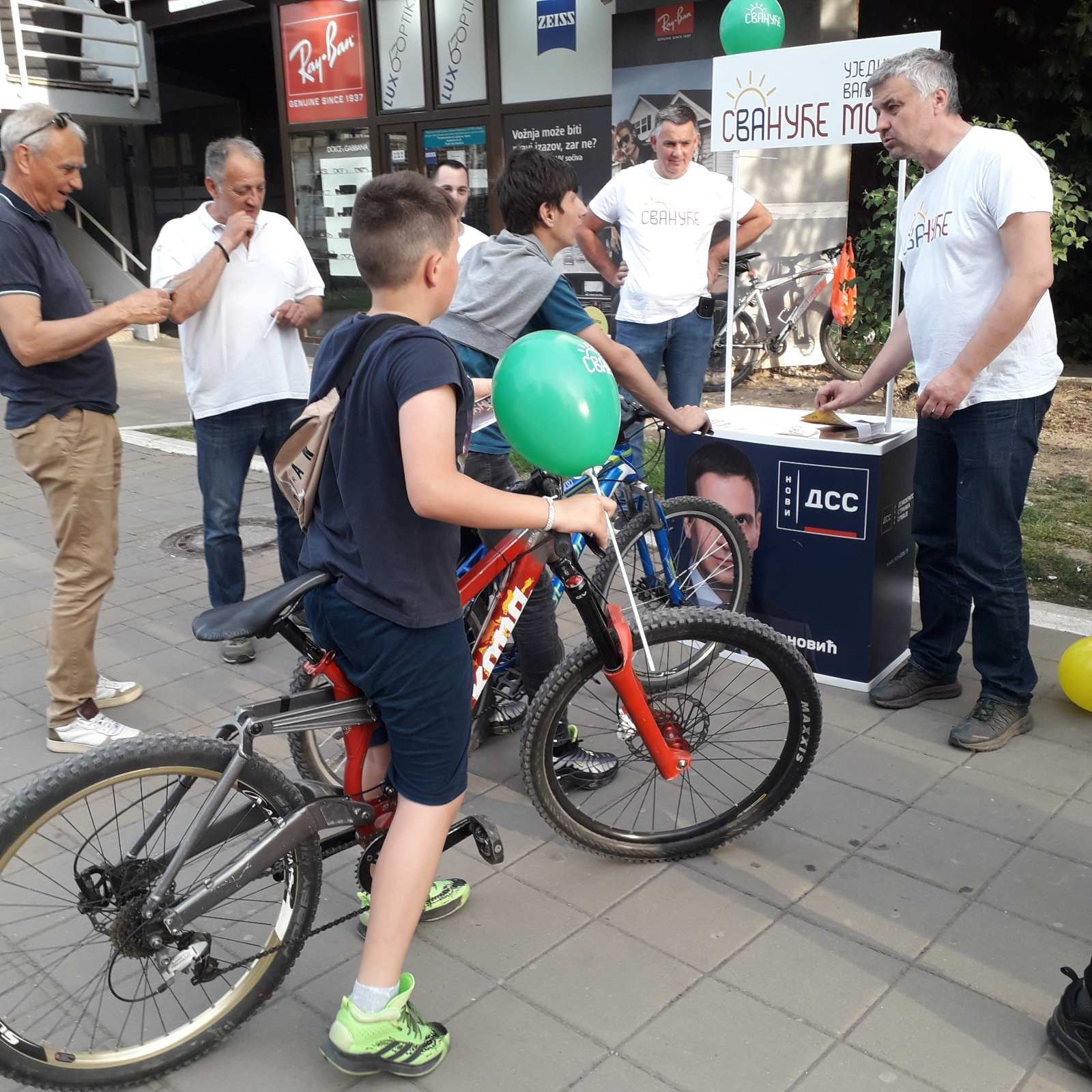 Трећи штанд коалиције Уједињено Ваљево Може — 15.04.2024. Уједињено Ваљево Може