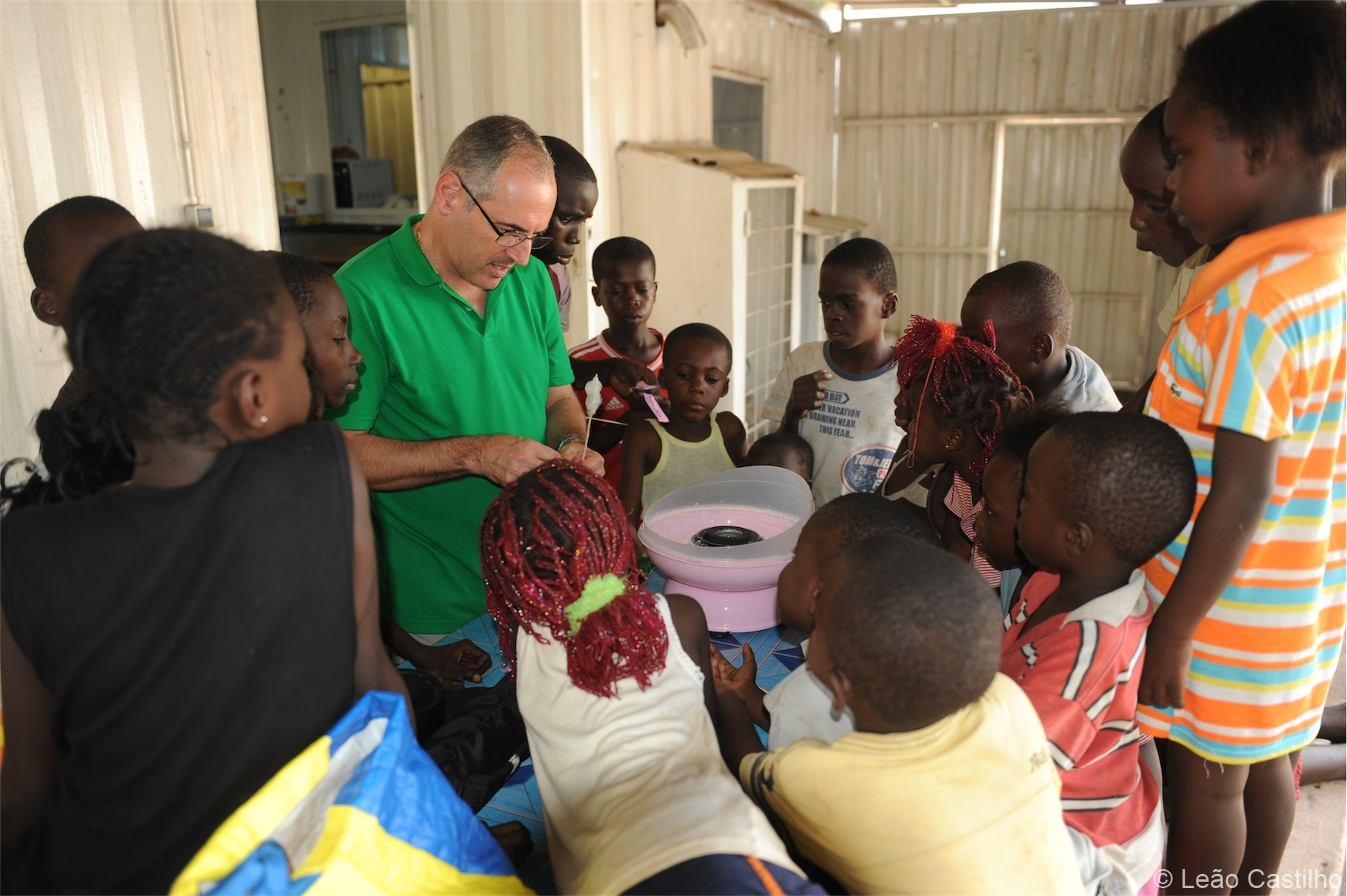 Photos of volunteer work in Congo. Simbahalu