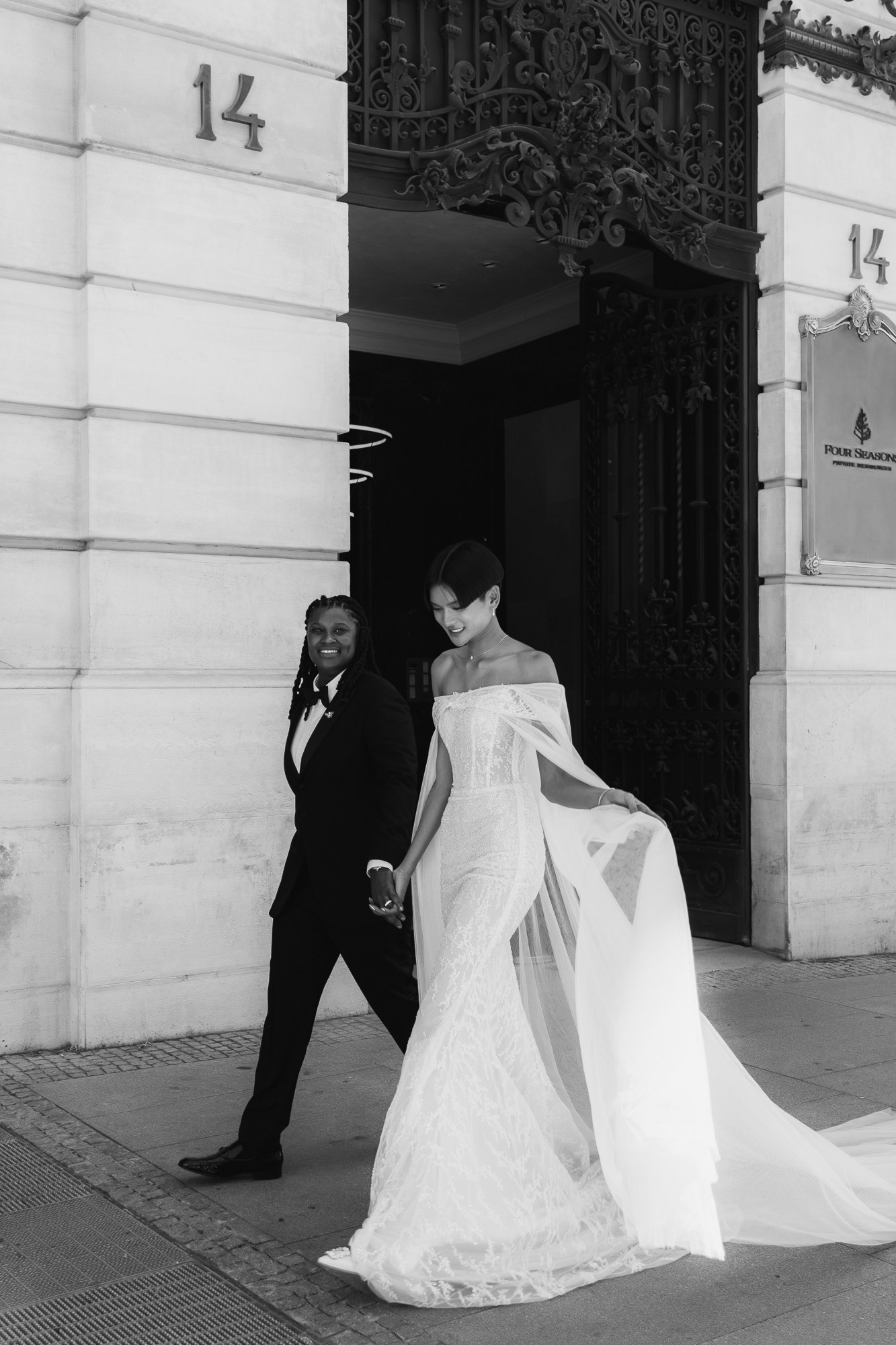 Wedding in famous Four Seasons Hotel, Madrid. Wedding photographer videographer Spain