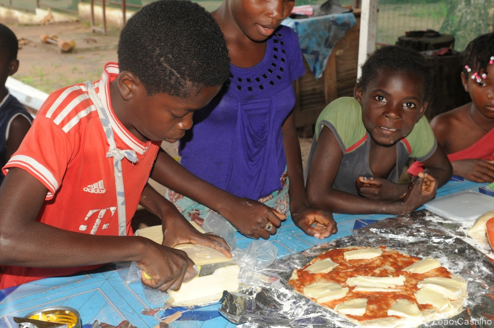 Photos of volunteer work in Congo. Simbahalu