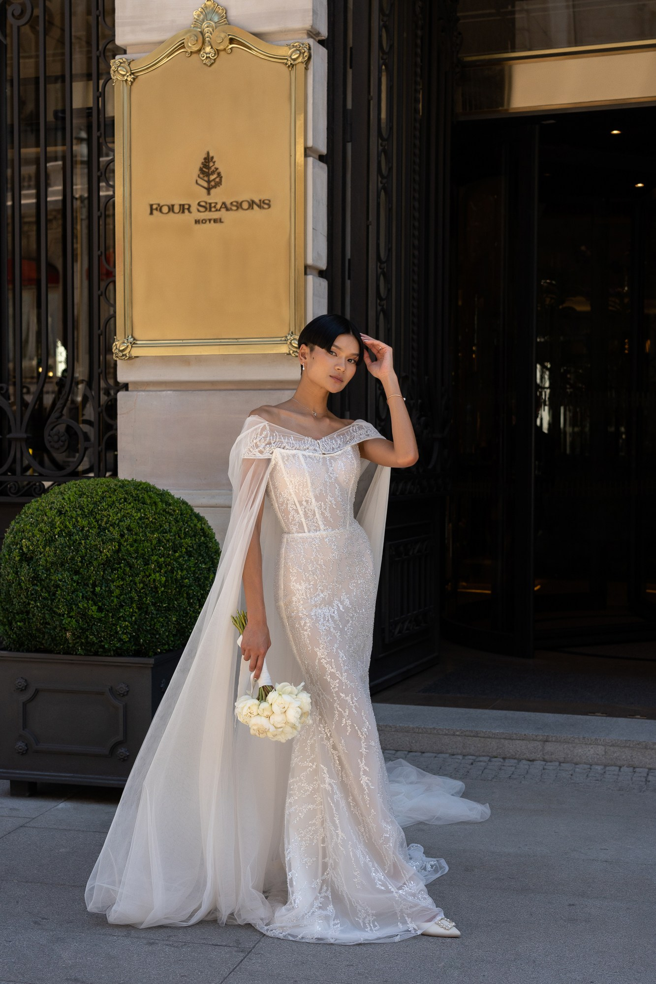 Wedding in famous Four Seasons Hotel, Madrid. Wedding photographer videographer Spain